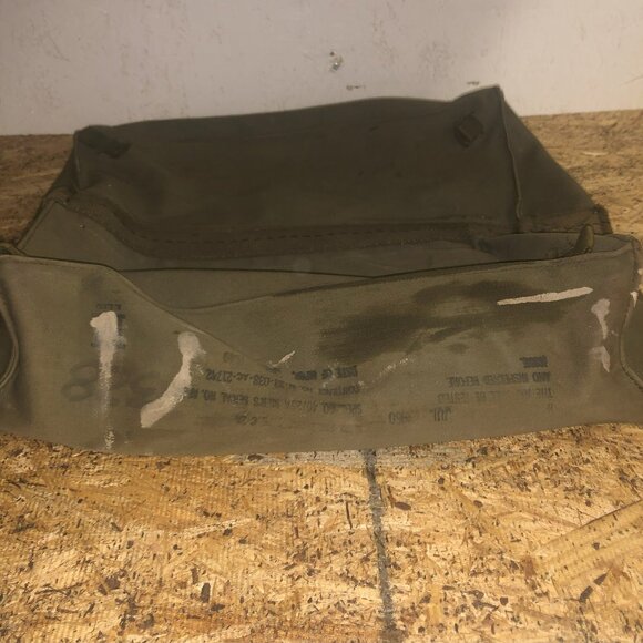 Vintage Green Military Bag / Rucksack - Collector's Item Only (LLT1584) - Picture 7 of 12